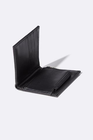 Statement Wallet