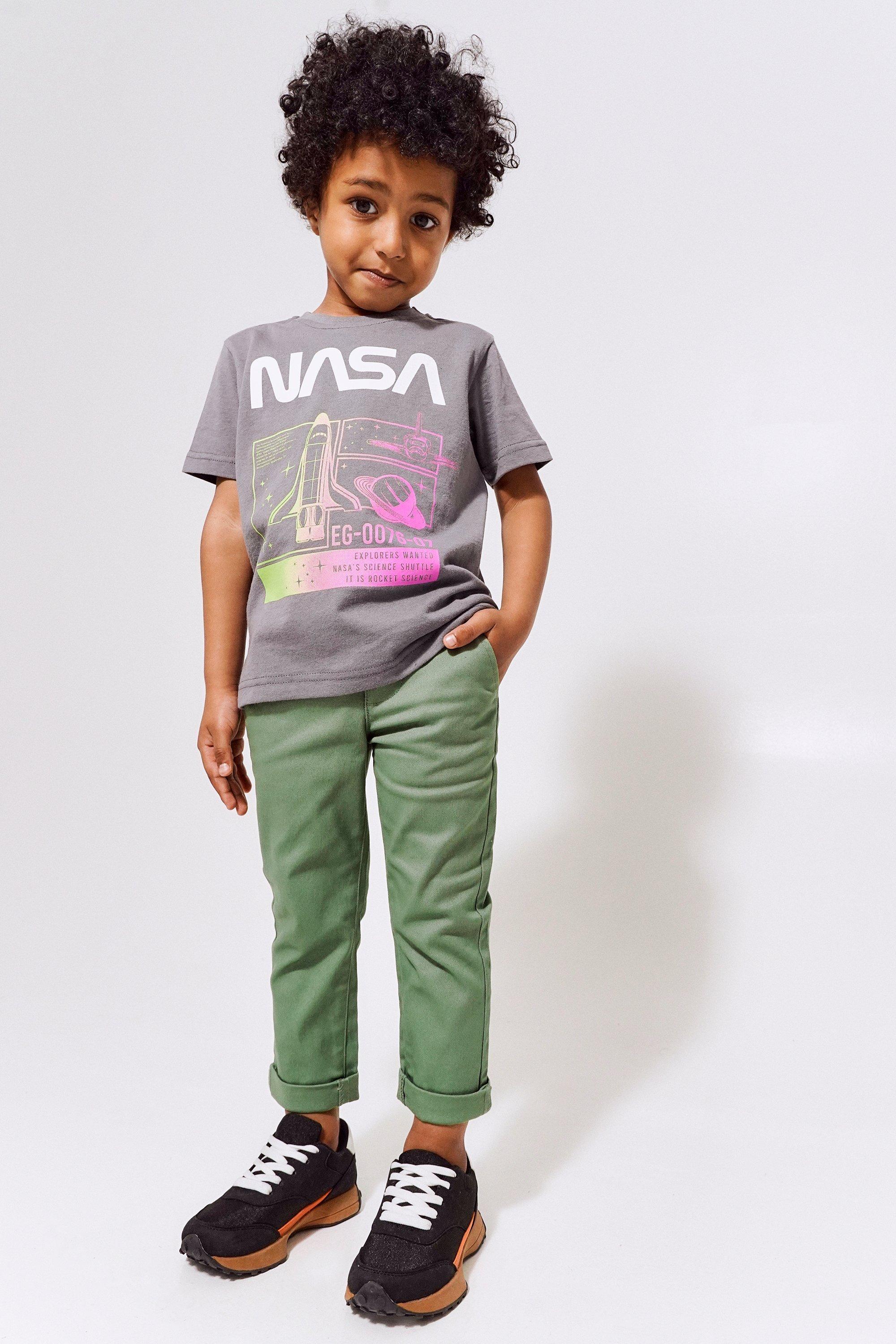 chino pants with jordans