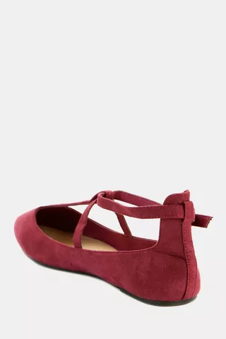 Pointed Mary Jane Pump