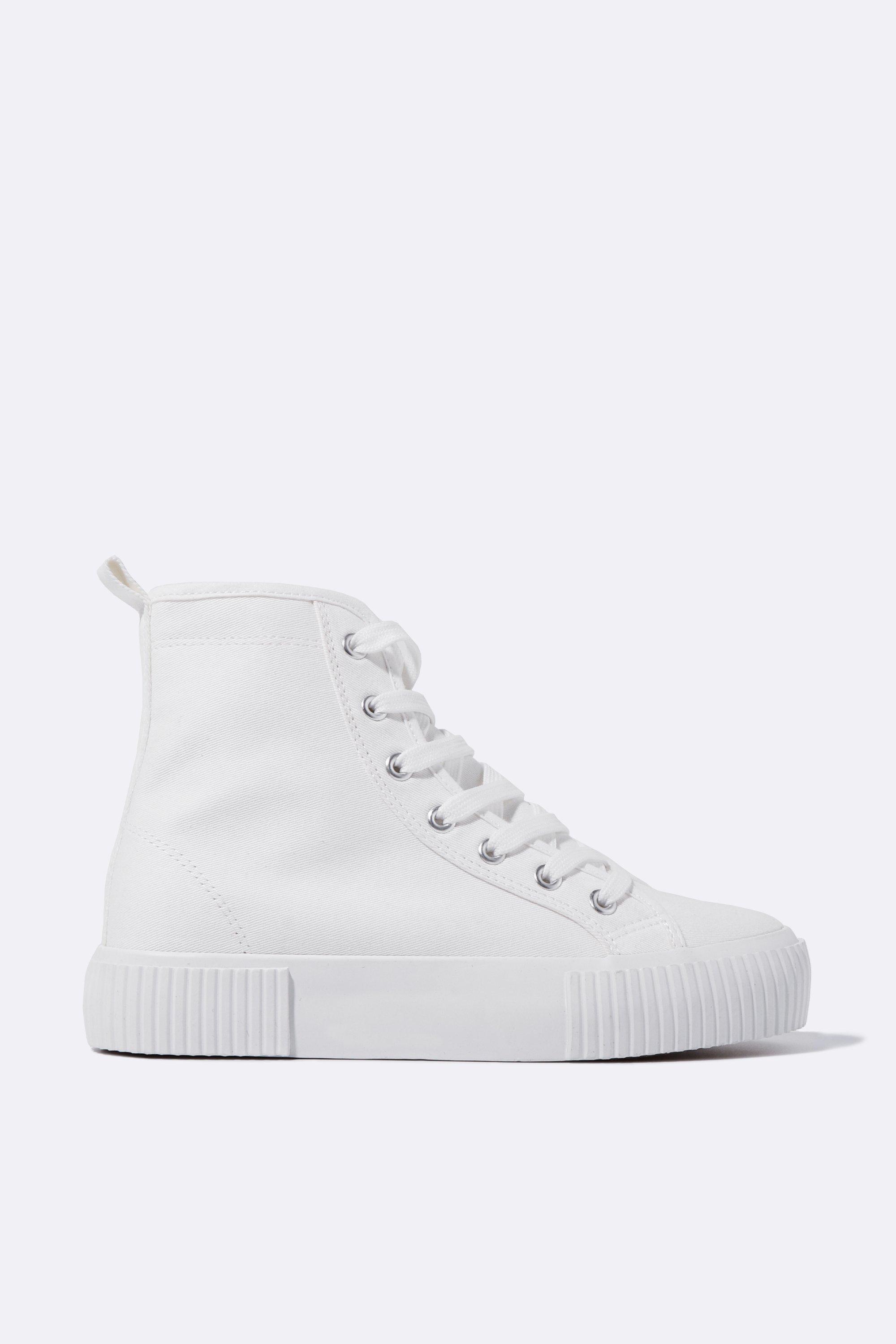 High Top Sneaker