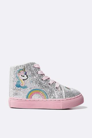 High Top Sneaker