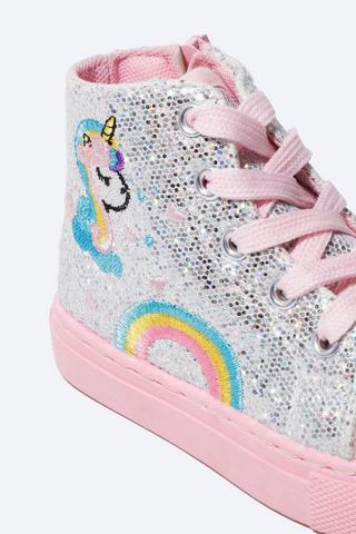 High Top Sneaker