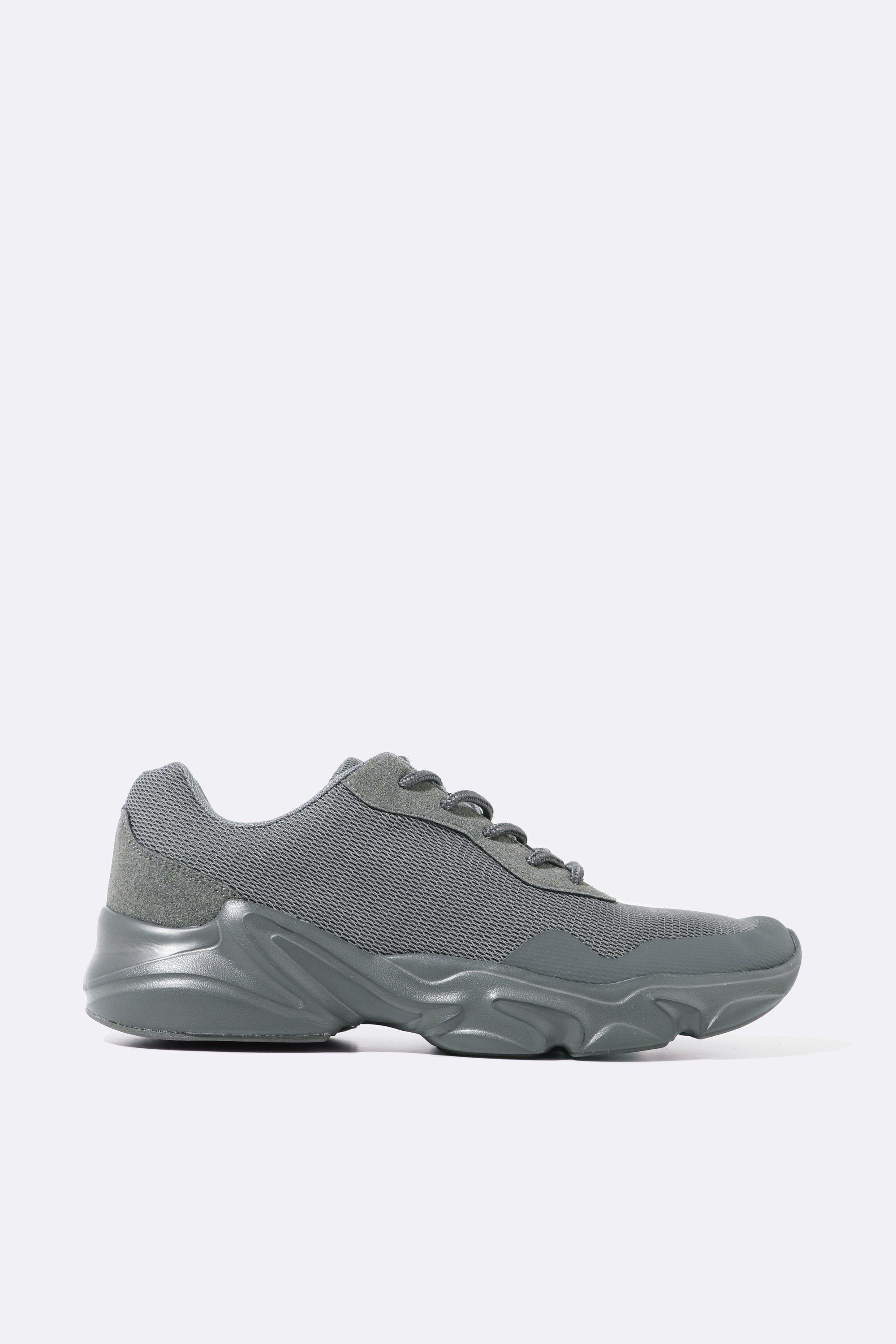 Trainer