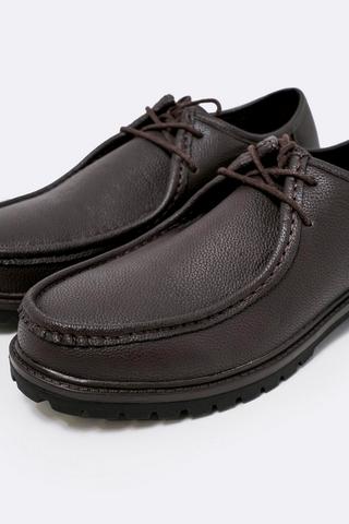 Lace-up Shoe