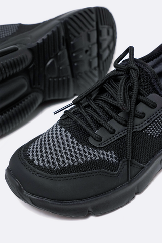 Lace-up Trainer