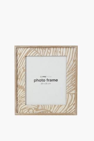 Shelly Wooden Frame, 20x25cm
