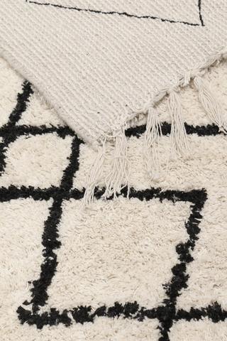 Shaggy Berber Geometric Rug, 160x230cm