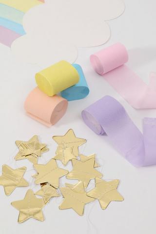 8 Piece Rainbow Decor Pack