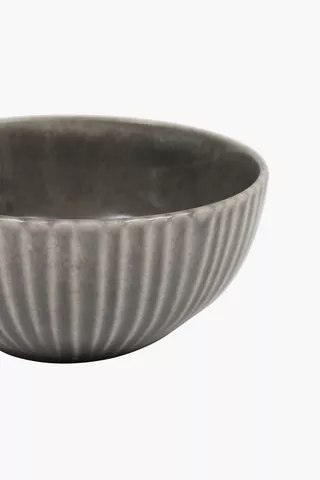 Ribbed Edge Stoneware Bowl