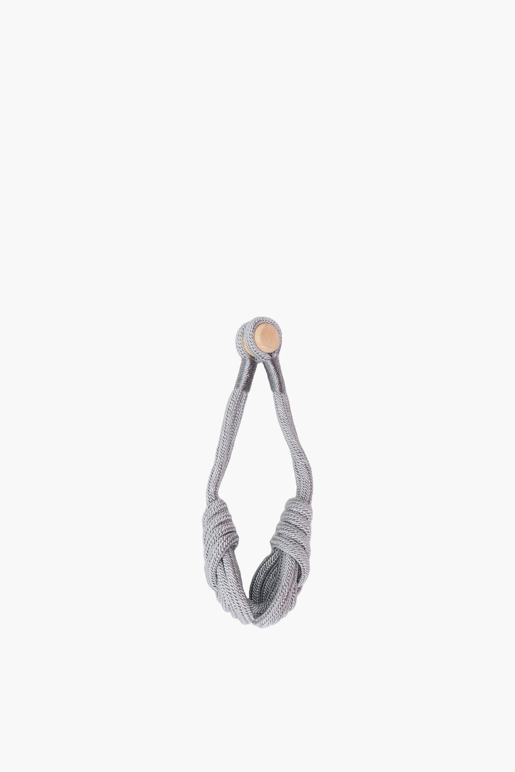 Magnetic Jagged Rope Hold Back