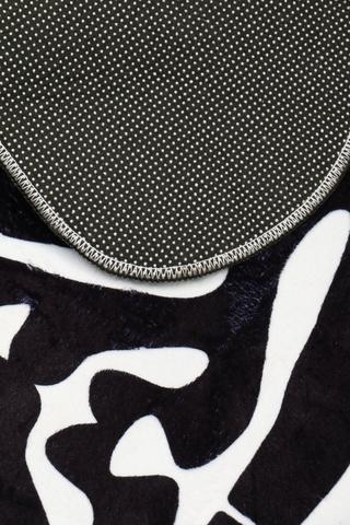 Non Slip Zebra Shape Rug
