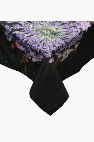 Onyx Floral Tablecloth, 180x270cm
