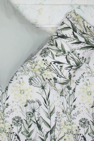 Soft Touch Microfibre Botanic Comforter Baleset