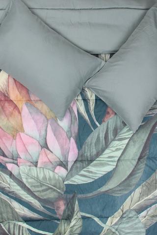 Soft Touch Photographic Pink Star Botanical Comforter Set