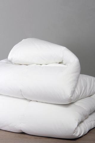 Down Like Luxury Soft All Season Duvet Inner