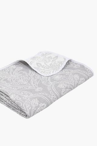 Yarn Dye Jacqaurd Damask Quilt