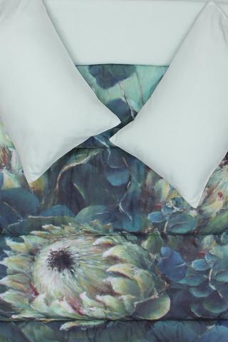 Soft Touch Photographic Botanic Comforter Set