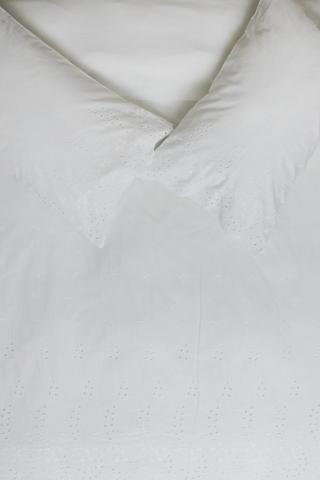 Premium Cotton Embroidered Daisy Cut Out Scalloped Duvet Cover Set