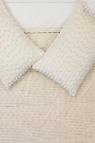 Plush Ribbed Flannel Comforter Set