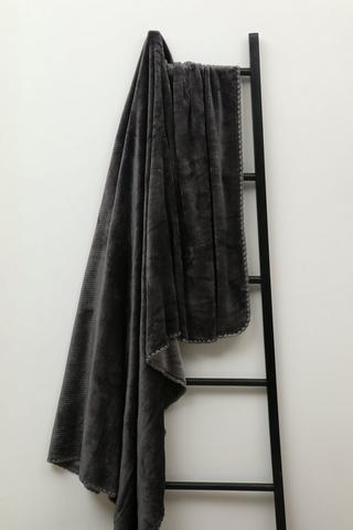 Embellished Shell Stitch Blanket, 1500x200cm