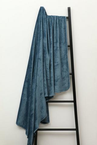 Embellished Shell Stitch Blanket, 150x200cm