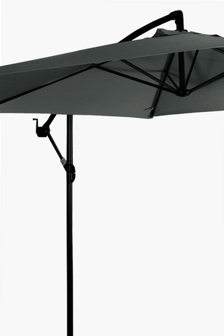 2.7m Cantilever Umbrella
