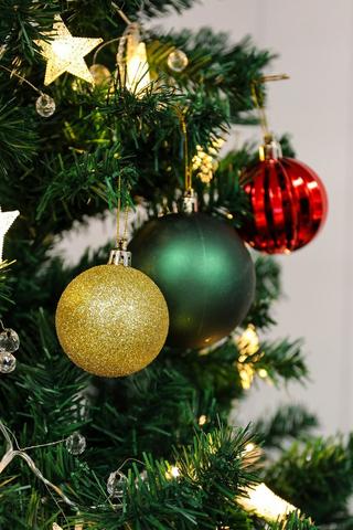 42 Pack Hanging Baubles