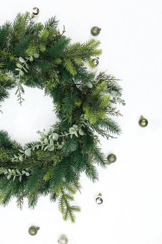 Hanging Wreath Decor