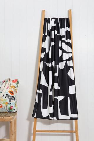 Microfibre Printed Obsidian Beach Towel Large, 80x150cm