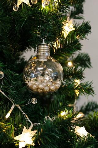 Pom Pom Light Up Bauble