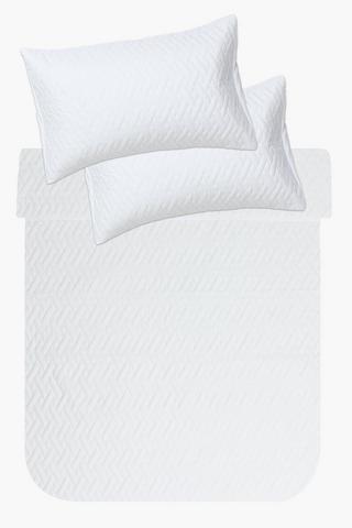 5 Piece Embossed Quilt Set