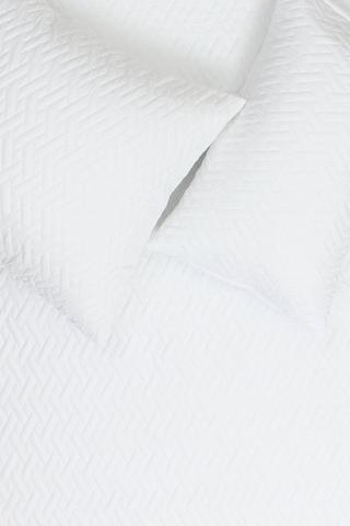 5 Piece Embossed Quilt Set