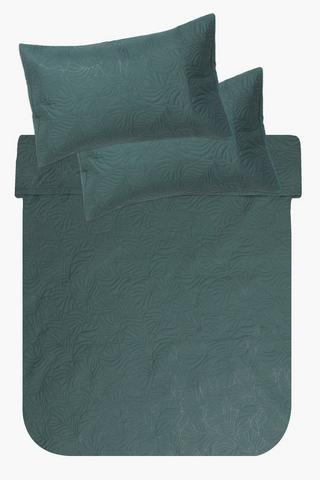 5 Piece Embossed Quilt Set