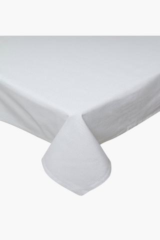 Festive Lurex Tablecloth, 135x230cm