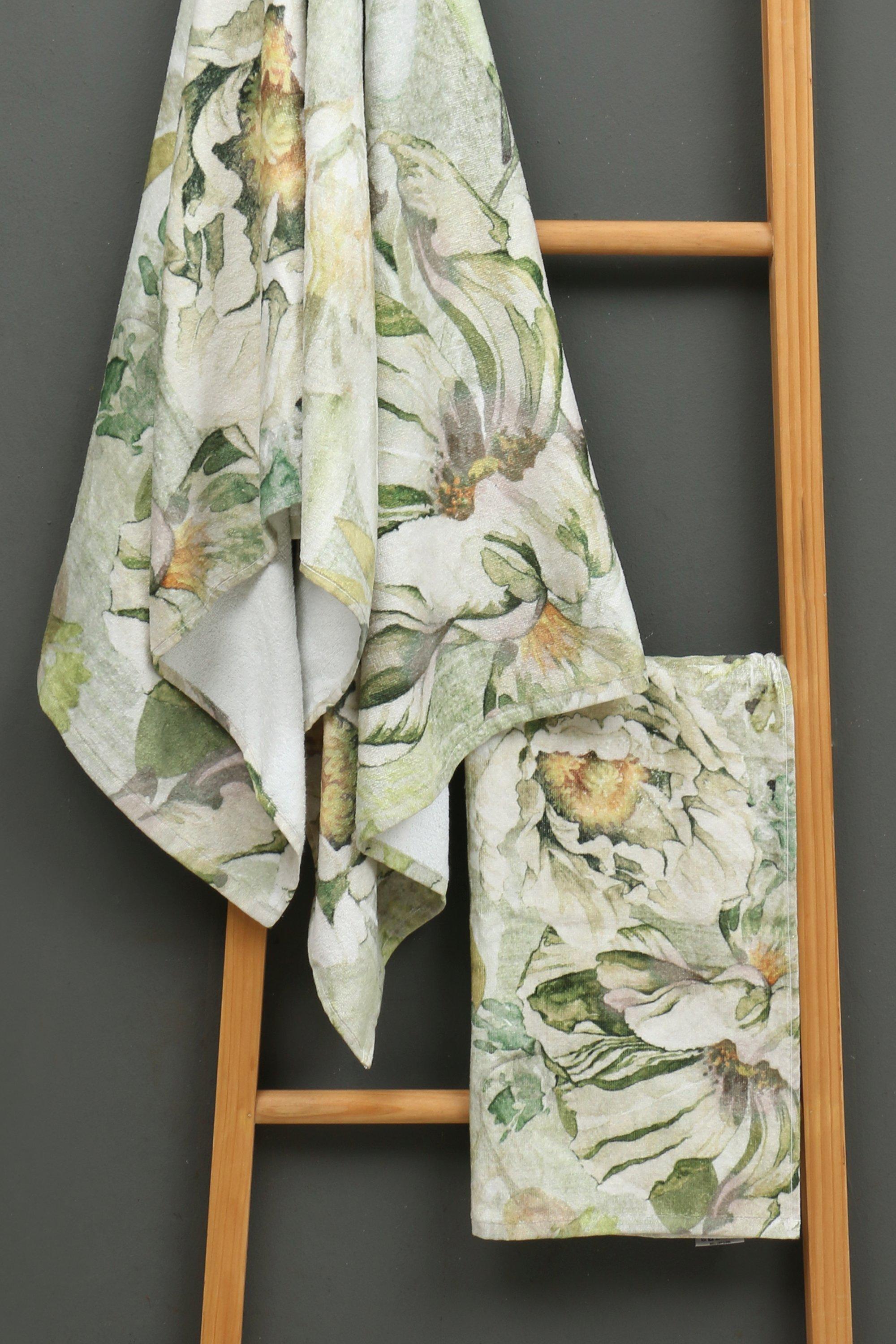 Tropical print hand online towels