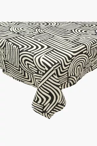 Umzumbe Polyester Tablecloth 180x270cm