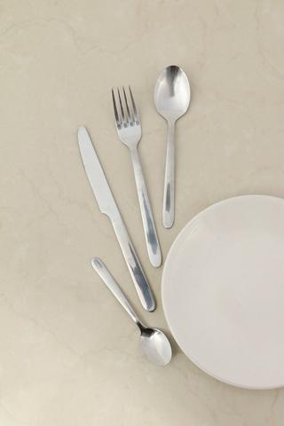 24 Piece Essentials Cutlery Set