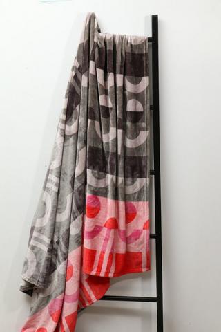 Colab Zinhle Sithebe Super Plush Blanket,200x220cm