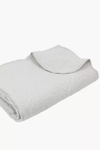 Cotton Embroidered Curl Classic Quilt