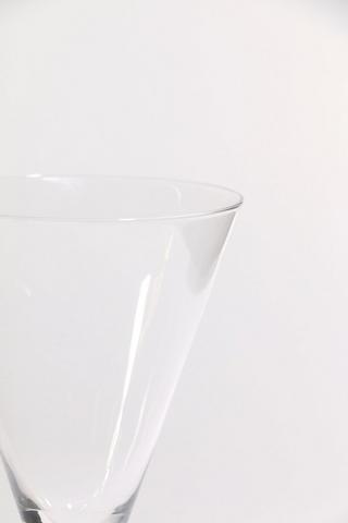 Smokey V Shaped Cocktail Glass, Medium