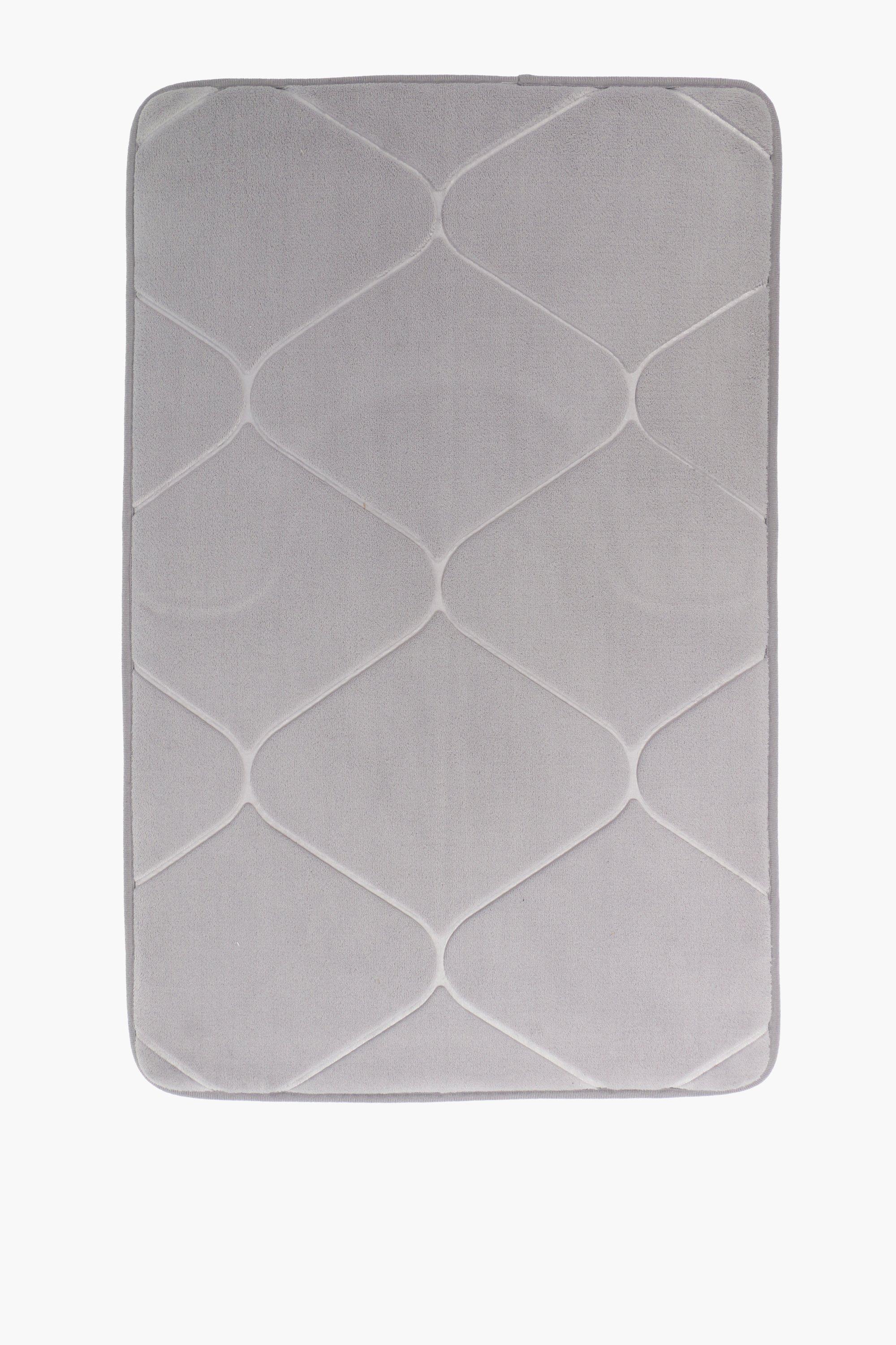 Embossed Classic Foam Bath Mat