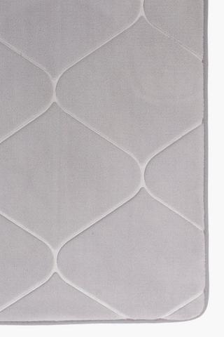 Embossed Classic Foam Bath Mat