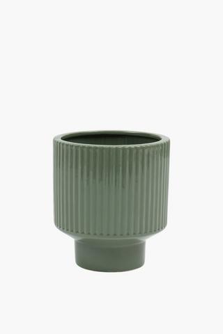 Ribbed Footed Planter, 14x15cm