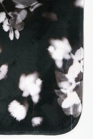 2 Piece Printed Monochrome Botanic Bath Mat Set