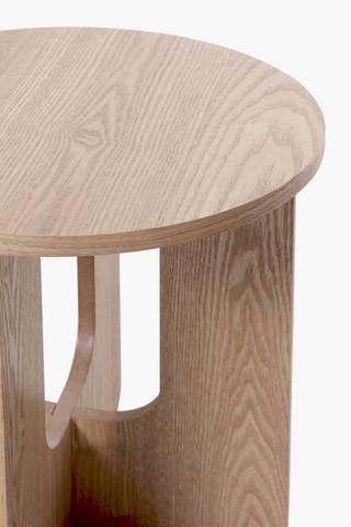 U-leg Side Table