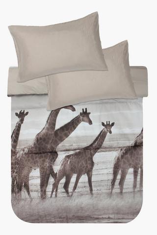 Soft Touch Photographic Giraffe Herd Comforter Set
