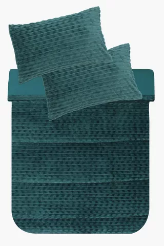 Plush Coral Fleece Ribbed Comforter Set