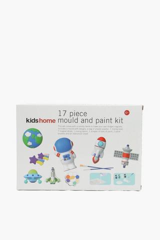 17 Piece Mould And Paint Kit