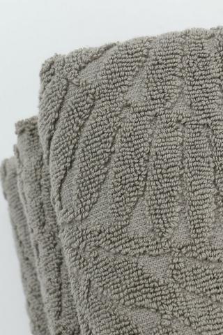 Cotton Jacquard Baroque Bath Towel
