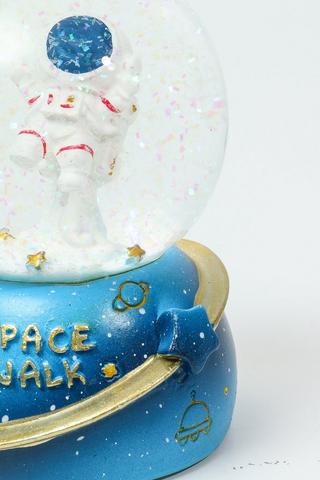 Spaceman Snow Globe